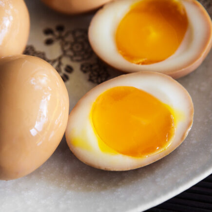 Bisul Disebabkan oleh Telur, Mitos atau Fakta?